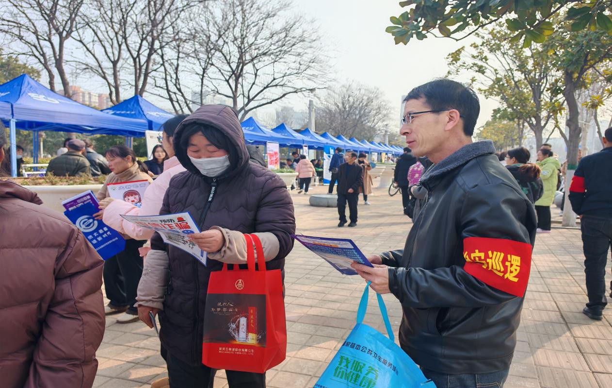 04xinhua.jpg