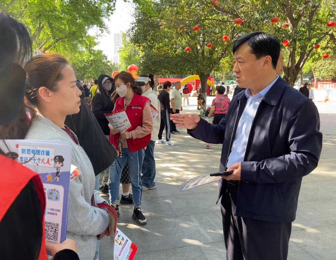 西工區(qū)法學(xué)會(huì)組織法學(xué)專家開(kāi)展“全民國(guó)家安全教育，走深走實(shí)十周年”普法宣傳活動(dòng)