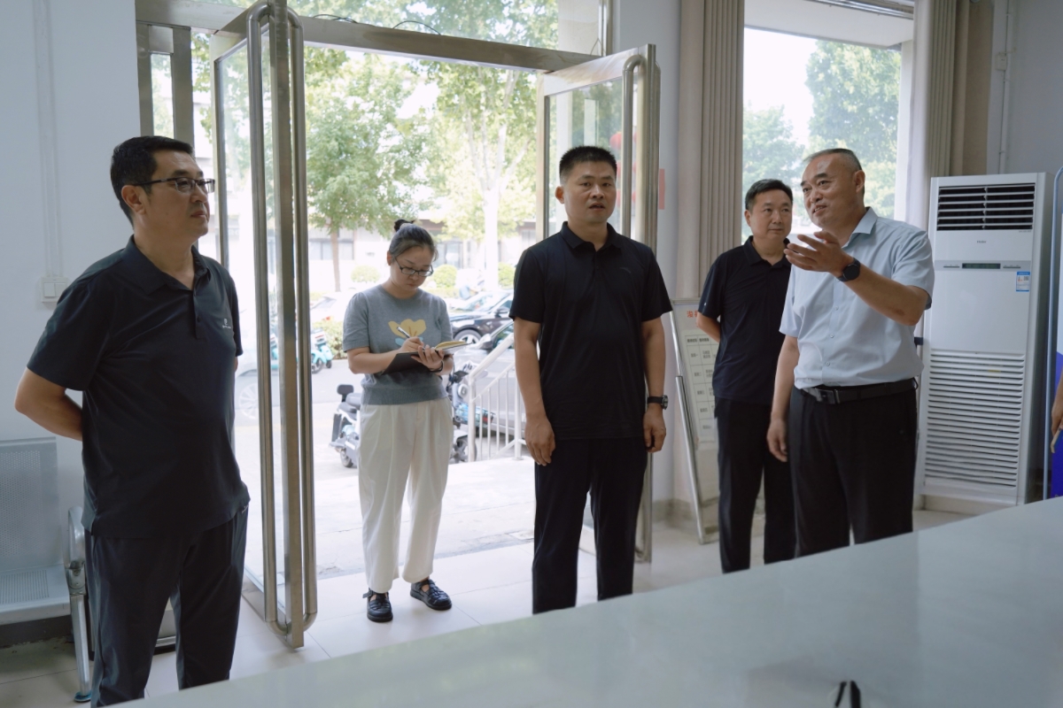 鶴壁市法學(xué)會到浚縣調(diào)研法學(xué)會工作